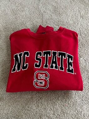 NC STATE Wolfpack collegiate sweatershirt crewneck red women’s large